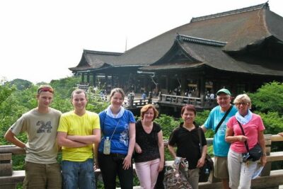 Kyoto 4hr Private Tour with Government-Licensed Guide - What’s included, and what you’ll need to bring
