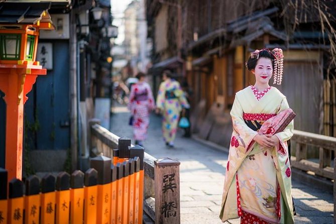 Kyoto 6hr Private Tour with Government-Licensed Guide - Southern Kyoto First: Fushimi Inari to Gion Streets