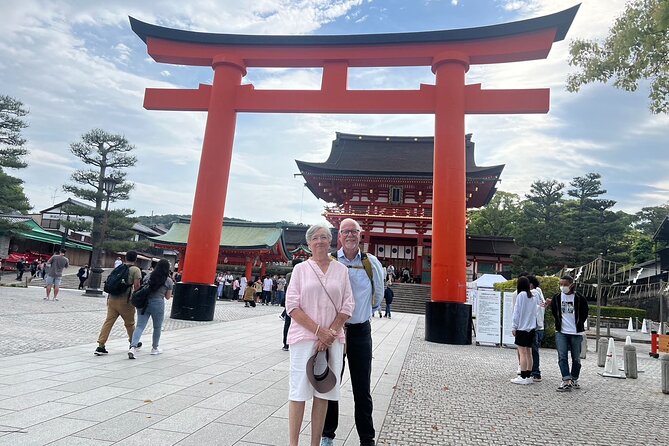Kyoto Early Morning Tour with English-Speaking Guide - Stop 1: Fushimi Inari-taisha’s torii gates before the crowd surge