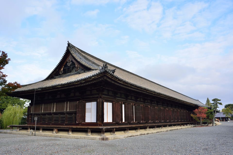 Kyoto: Fushimi Inari, Kinkakuji, Bamboo Grove 1 Day Bus Tour - Sanjusangen-do and the 1,001 Kannon statues