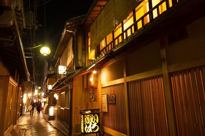Kyoto Night Foodie Tour in Gion (9+ dishes + 6 Sake tastings) - 3.5-hour pacing and small-group walking you can actually keep up with