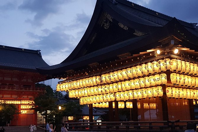 Kyoto Nighttime All-Inclusive Eats and Streets, Gion and Beyond - The first food stop around 7:30: dinner tastings and the included drink choice