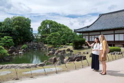 Kyoto: Nijo-jo Castle and Ninomaru Palace Guided Tour - Entering Through Higashi Ote-mon and Kara-mon: Where the Story Starts