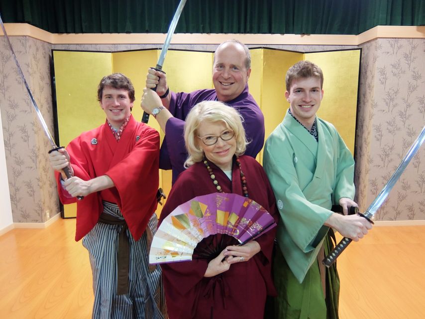 Kyoto: Samurai Sword Class by Experts in Traditional Arts - The optional end show: 10 or 30 minutes with commentary