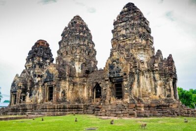 Lopburi Monkey Temple & Ayutthaya Old City Tour From Bangkok - What You’ll Pay For: Tour Price vs Temple Fees