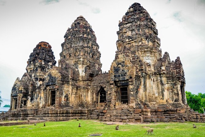 Lopburi Monkey Temple & Ayutthaya Old City Tour From Bangkok - What You’ll Pay For: Tour Price vs Temple Fees