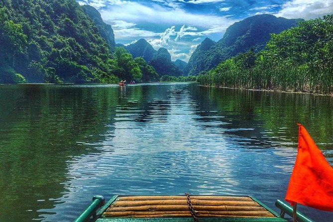 Luxury Ninh Binh: Hoa Lu - Mua Cave - Tam Coc Day Tour from Hanoi - The Tam Coc Sampan Ride: Hang Ca, Hang Hai, Hang Ba
