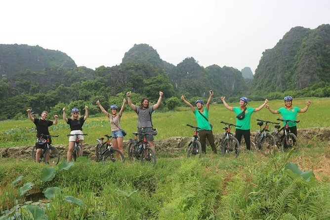 Luxury small Group Hoa Lu - Tam Coc - Mua Cave Max 6 - 8 pax/tour - Lunch after the cooking class and a big set menu meal