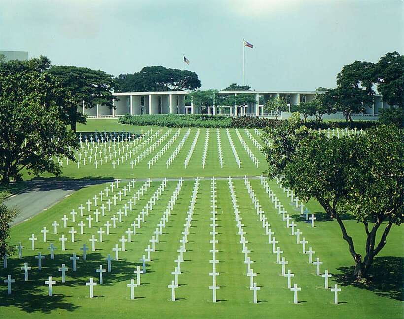 Manila: Old & New 4-Hour City Tour - Rizal Park: quick orientation for the national story