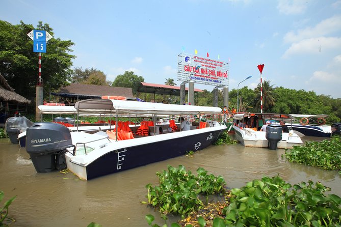 Morning CuChi Tunnels-Tapioca-Secret Traps Luxury Speedboat 2Ways - The guide makes the difference: real names you might meet