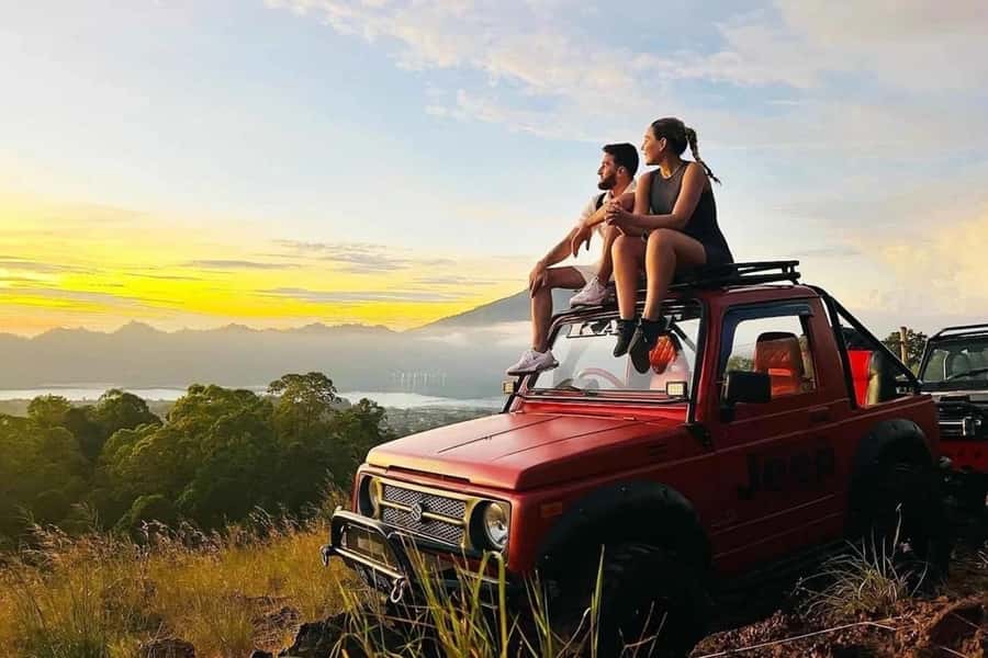 Mount Batur: Sunrise Jeep Tour & Natural Hot Spring - Brunch at Kintamani and the ride back