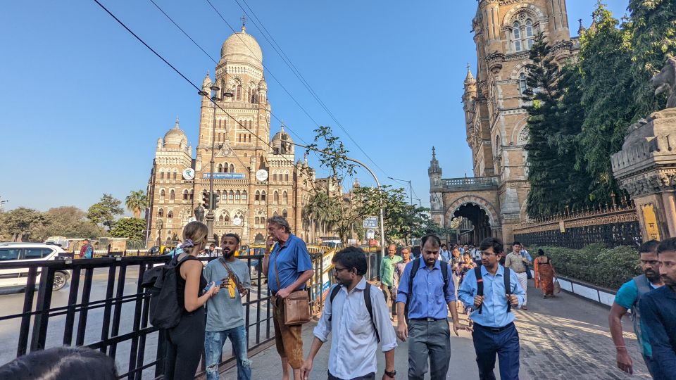 Mumbai: Dharavi Slum, DhobiGhat, and Dabbawallas Tour - Churchgate and the Dabbawallas: how lunchboxes move fast
