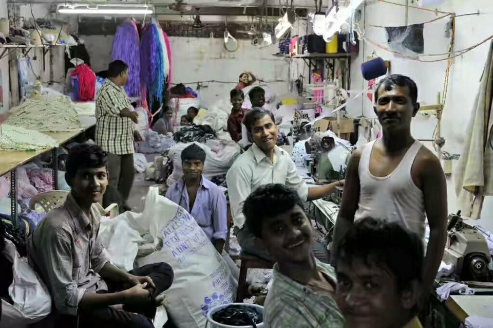 Mumbai: Dharavi Slum Slumdog Millionaire Tour with a Local - Ending at a Pottery Factory and Choosing Your Next Move