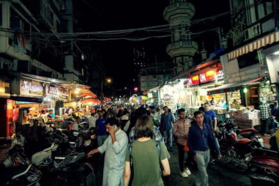 Mumbai: Street Food and Night Markets Tour - Chowpatty beach and Girgaon: first tastings with an evening breeze