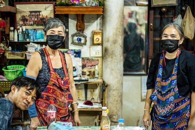 Must-Try: Hidden Bangkok Bike and Food Tour - Bangkok Yai and the warm welcome of everyday streets