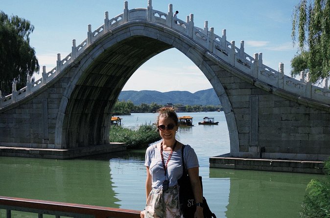 Mutianyu Great Wall and Summer Palace One Day Bus Tour - Summer Palace: A Guided Lake Walk You Can Handle in One Afternoon