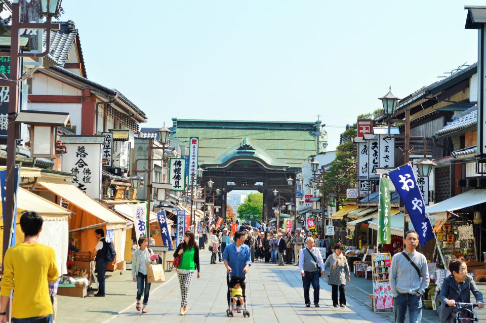Nagano: Snow Monkeys, Zenkoji Temple & Sake Day Trip - Should you book the Nagano Snow Monkeys, Zenko-ji & Sake Day Trip?