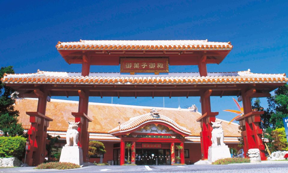 Naha: North Okinawa Sightseeing Tour & Churaumi Aquarium - Okashigoten Onna: A Quick Fruit Sweets Stop That Works for Gifts