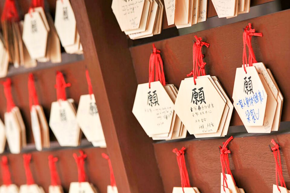 Ngong Ping 360: Cable Car Return Tickets & Combos - Timing, queues, and weather: how to plan for clear views