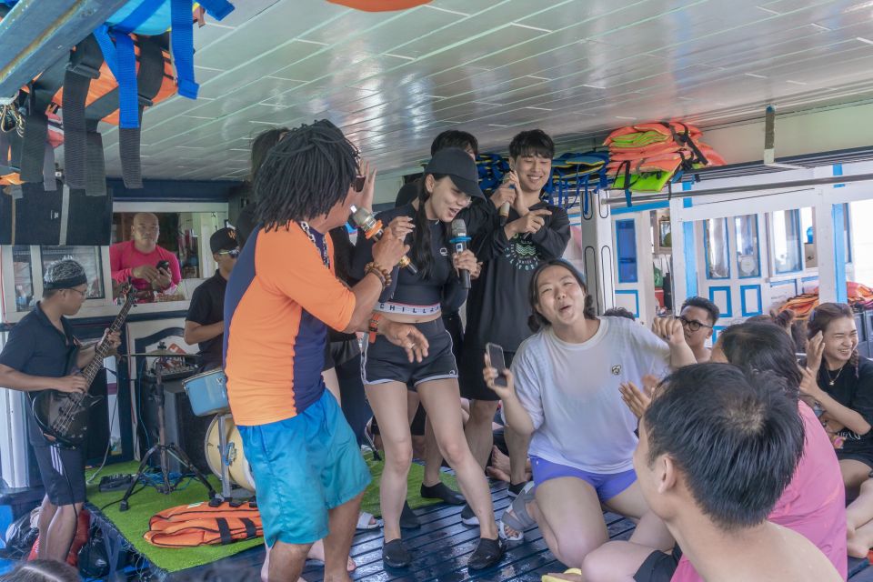Nha Trang: Coral Reef Snorkeling and Floating Bar Party - Con Sẻ Tre Tourist Village Break and Lunch With a View