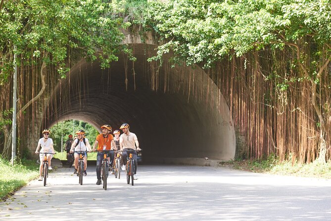 Ninh Binh Day Trip: Bai Dinh-Trang An-Mua Cave, Buffet, Boat, Bus - What kind of traveler should book this?