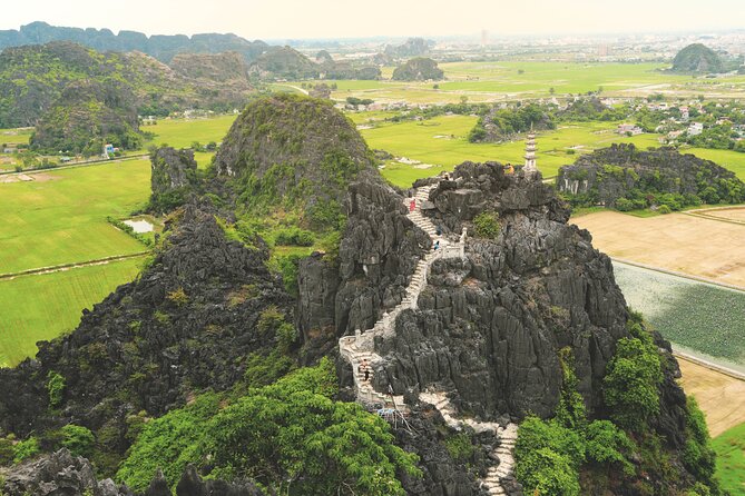 Ninh Binh Full-Day Small Group of 9 Guided Tour from Hanoi - Hoa Lu temples of the Dinh & Le dynasties