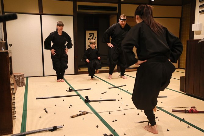 Ninja 1-hour Hands-on Lesson by Japanese master in Kyoto -Entry - Instructor Energy in English: Working With Masters Like Sho and Jack