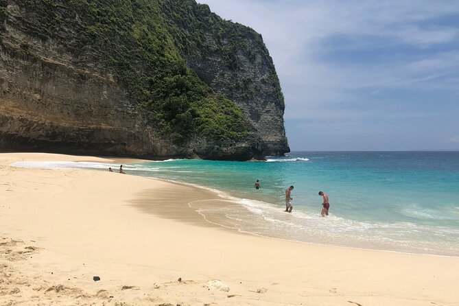 Nusa Penida Island Beach Tours Private All Inclusive - Guides Like Robert (Made) and Yanika: Why the Human Touch Matters