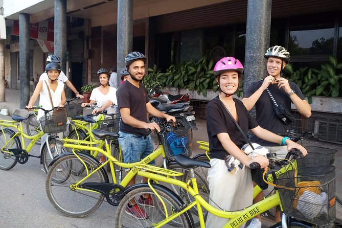 Old Delhi Bike Tour - Meeting at Hotel Broadway by Delhi Gate