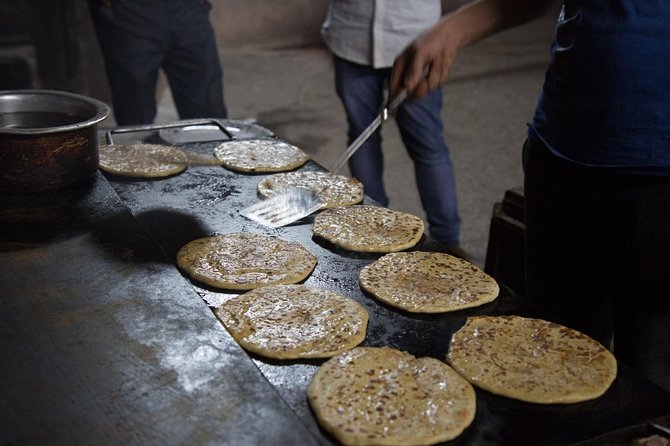 Old Delhi Street Food Tour - Khari Baoli spice market and chole bhature: the sensory highlight
