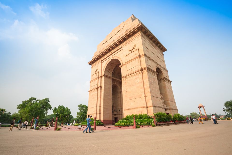 Old & New Delhi City Tour – Half or Full Day Options - New Delhi by architecture: from stepwells to monumental tombs