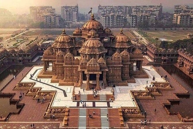 Old & New Delhi Private City Tour – Traveler’s Choice (Top Rated) - Old Delhi by Tuk-Tuk: Jama Masjid, Khari Baoli, and the Red Fort
