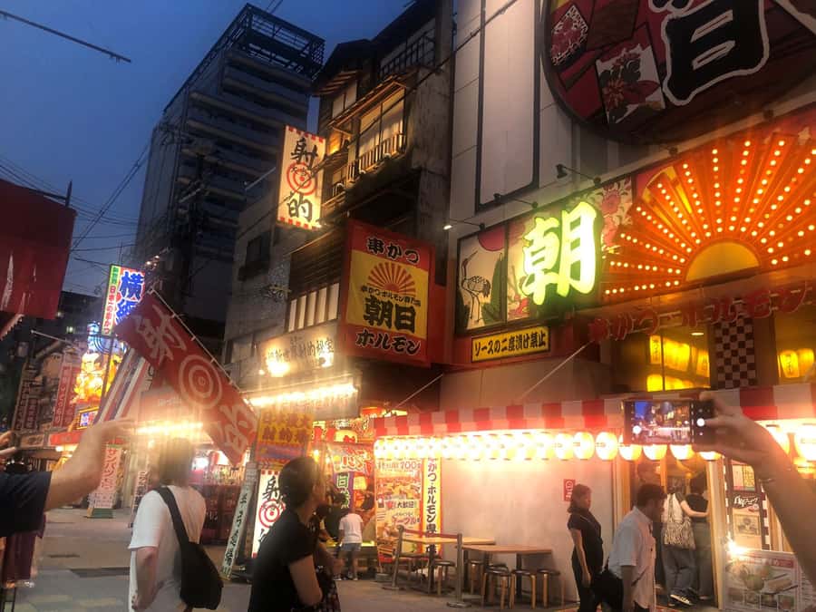 Osaka: Guided Food Tour of Shinsekai with 15 Dishes - Key things worth circling on your plan