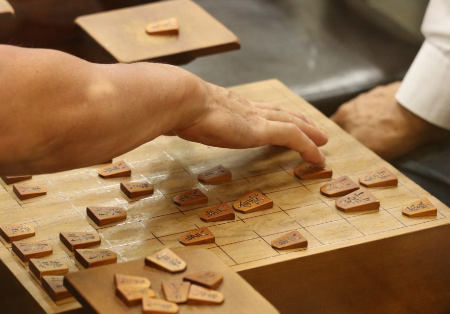 Osaka: Main Sights and Hidden Spots Guided Walking Tour - Doguyasuji: wax food models and kitchen district chaos (the fun kind)