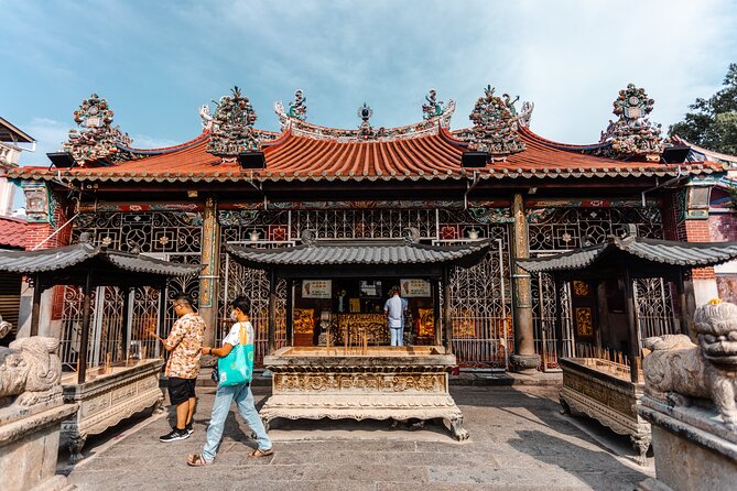 Penang Plates Food Tour with 15+ Tastings - Banana-leaf thalis and vegetable curries: where the tour turns into a real meal