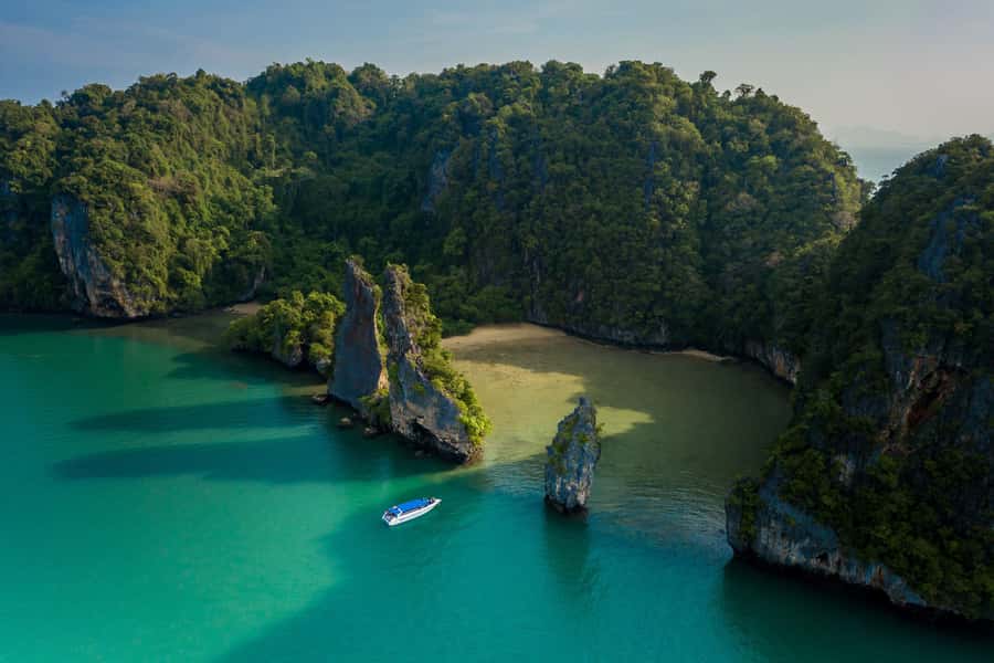 Phang Nga Bay: Early Bird James Bond & Beyond Tour - Getting there: minivan, speedboat, and staying comfortable
