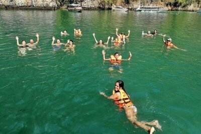 Phi Phi Early Bird & 4 Islands - Day Tour by Speedboat From Krabi - The boat day plan: fast hopping with real beach time