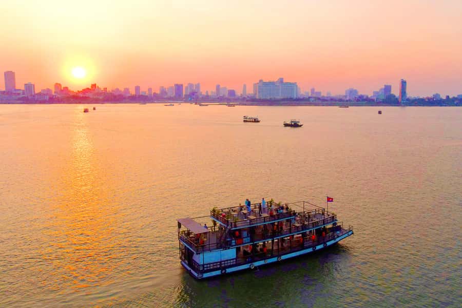 Phnom Penh: Sunset Cruise with Unlimited Beer &Fruit platter - Cruise Route: Mekong, Tonle Sap, and the Four-Faces Confluence