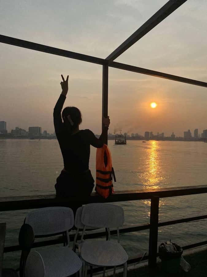Phnom Penh: Sunset Cruise with Unlimited Beers & BBQ Buffet - The main event: sunset over Tonle Sap and the light show in the sky