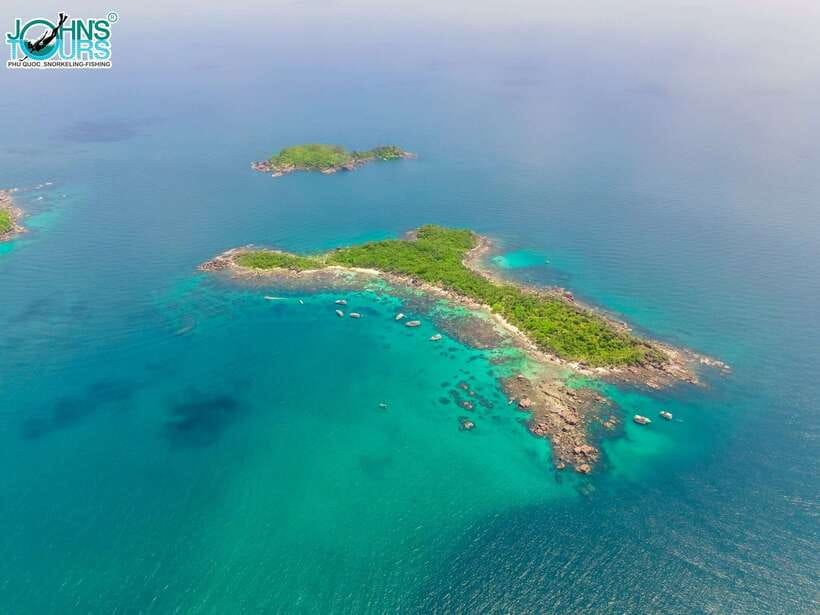 Phu Quoc: 3 Island Tour by Boat with Guide - Stop 1: Buom (Xuong Island) and the first coral reef hit