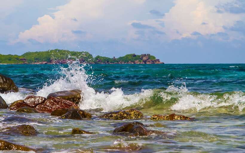 Phu Quoc: 3 Island Tour by Boat with Guide - Guides, safety, and how the day stays organized