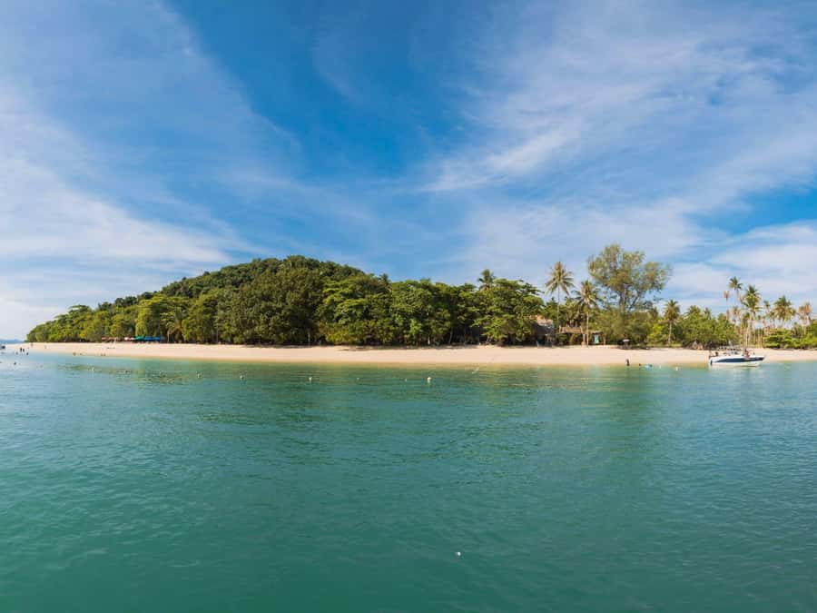 Phuket: 7 Wonders of Phang Nga Bay 6-Islands Tour - Khao Phing Kan / James Bond Island: the 1974 movie connection