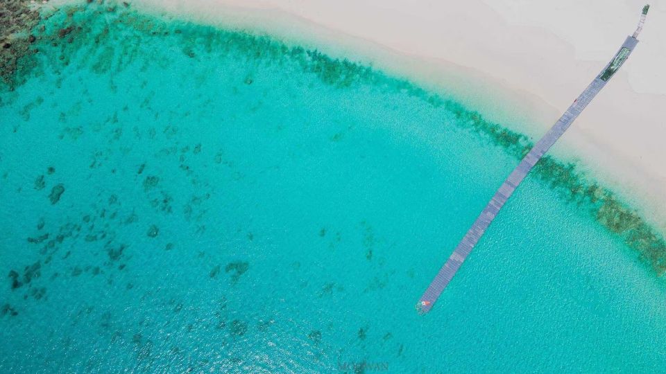 Phuket: Coral & Racha Islands Day Trip By Speedboat - The guide makes the day: what you’ll feel in the details
