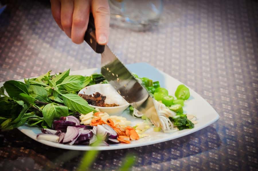 Phuket: Half Day Easy Thai Cooking Class & Local Market Tour - What You’ll Cook: Menus by Day (With Example Dishes)