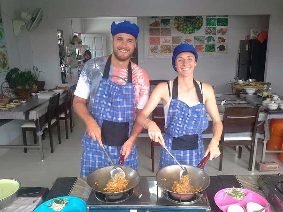 Phuket: Half Day Easy Thai Cooking Class & Local Market Tour - Food Taste Lessons: How This Class Makes Thai Flavors Make Sense