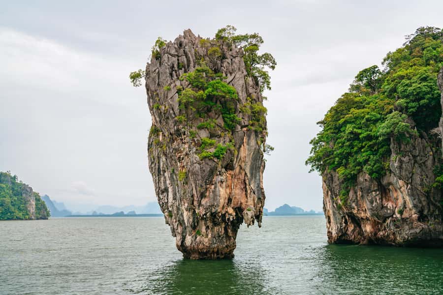 Phuket: Phang Nga Bay Twilight Kayaking Tour with Meals - Phang Nga Bay twilight kayaking: caves by day, glow by night