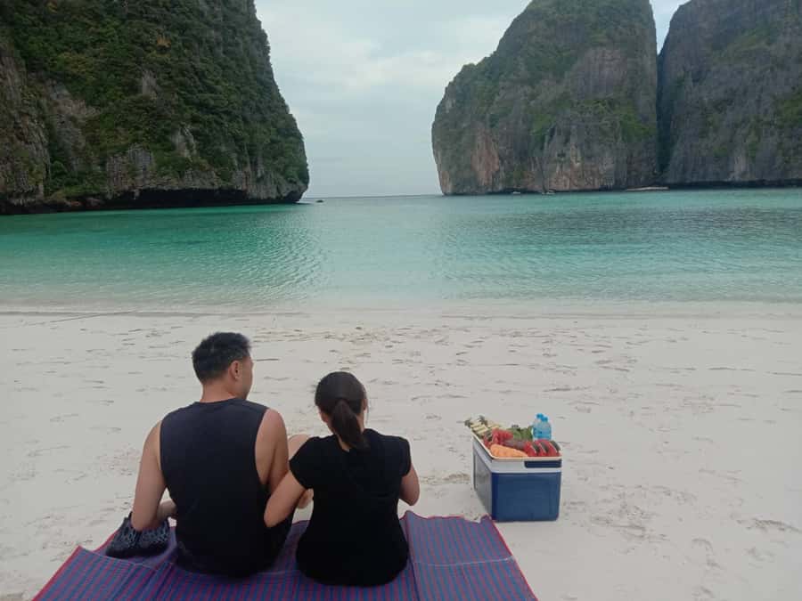 Phuket: Phi Phi Island Sunrise Group Speedboat Tour - Key highlights that matter on the day