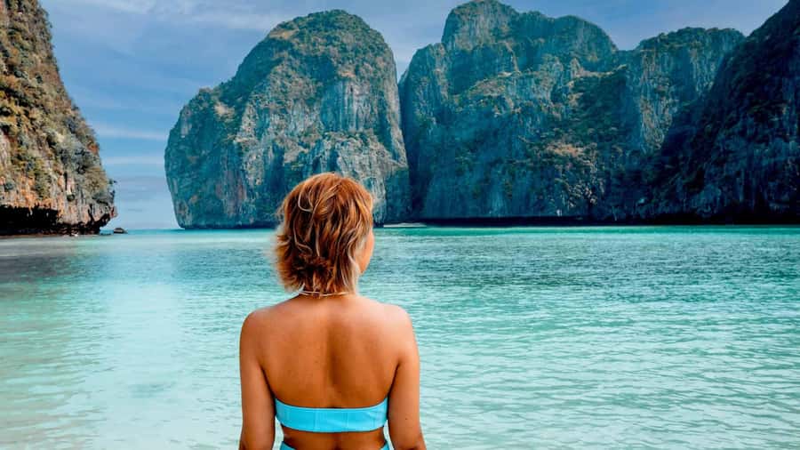 Phuket: Phi Phi Island Sunrise Group Speedboat Tour - Monkey Beach macaques and Viking Cave: fun stops with zero stress