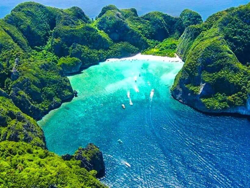 Phuket: Phi Phi Islands and Maya Bay Day Trip with Lunch - Phuket to Phi Phi in 8 hours: what the pace feels like