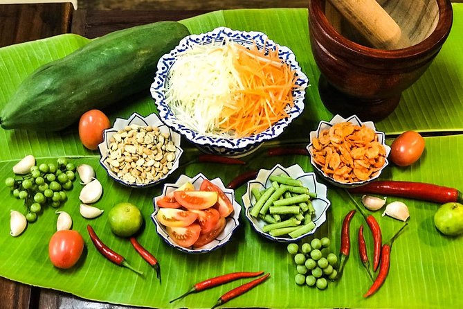 Pink Chili - Thai Cooking Class and Market Tour in Bangkok - Chef Pimmy’s approach: how a small-group class stays personal